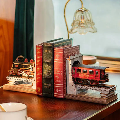 Century Train - Book Nook - Holz Wunder